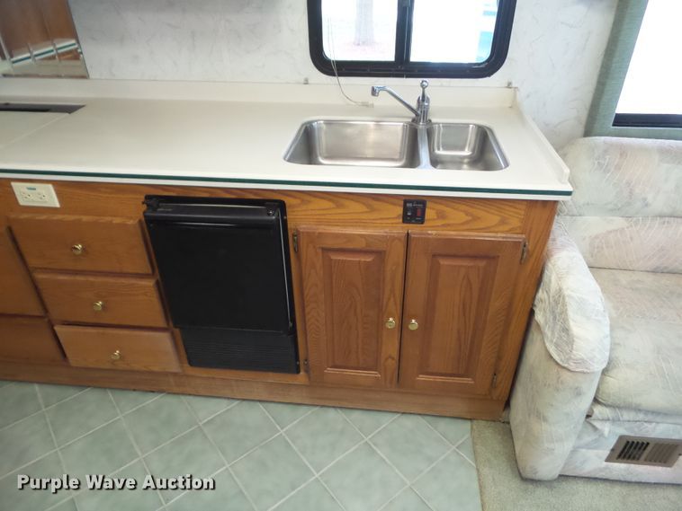 image for item DF0960 1997 Monaco Windsor  RV