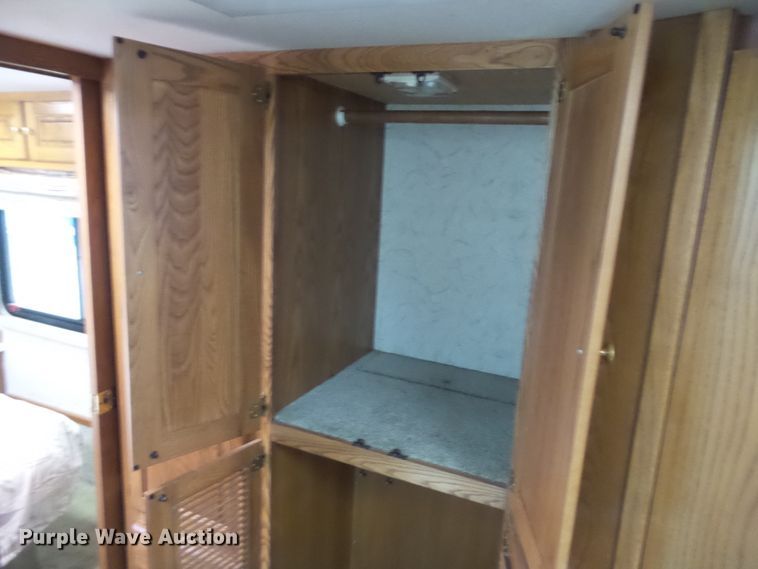 image for item DF0960 1997 Monaco Windsor  RV