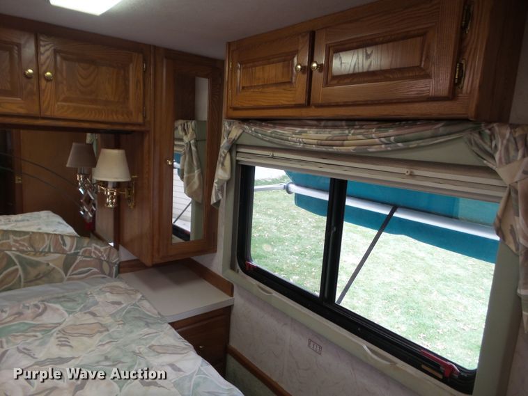 image for item DF0960 1997 Monaco Windsor  RV