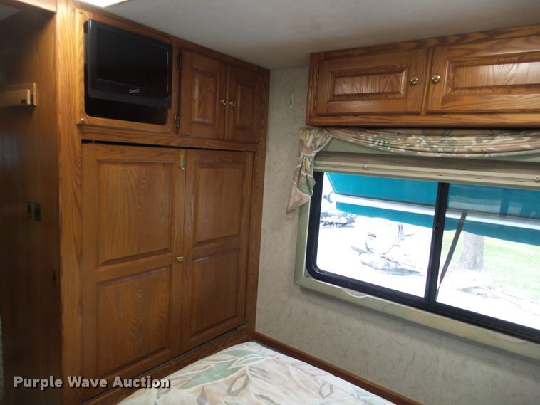 image for item DF0960 1997 Monaco Windsor  RV