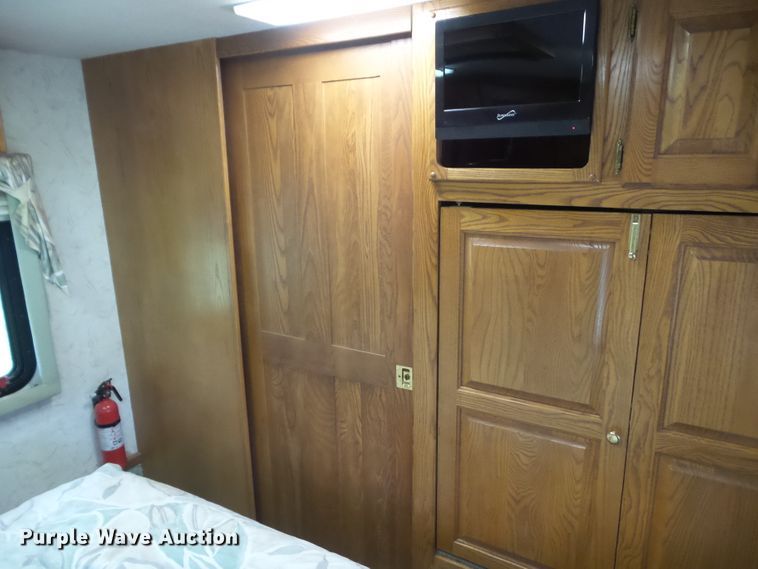 image for item DF0960 1997 Monaco Windsor  RV