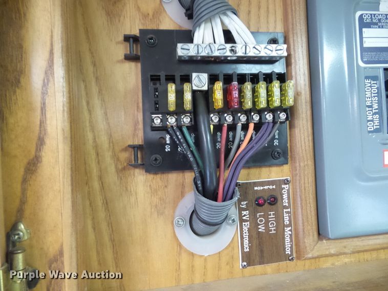 image for item DF0960 1997 Monaco Windsor  RV