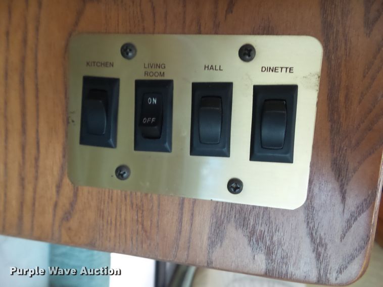 image for item DF0960 1997 Monaco Windsor  RV