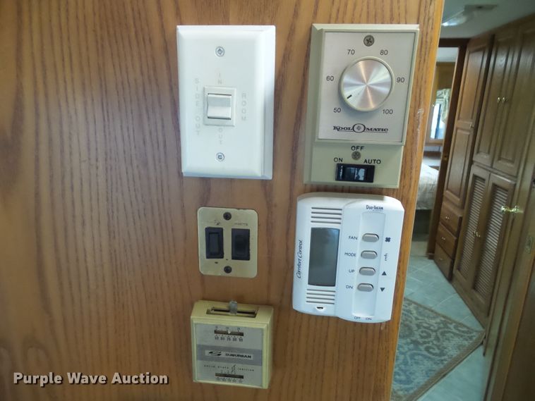 image for item DF0960 1997 Monaco Windsor  RV