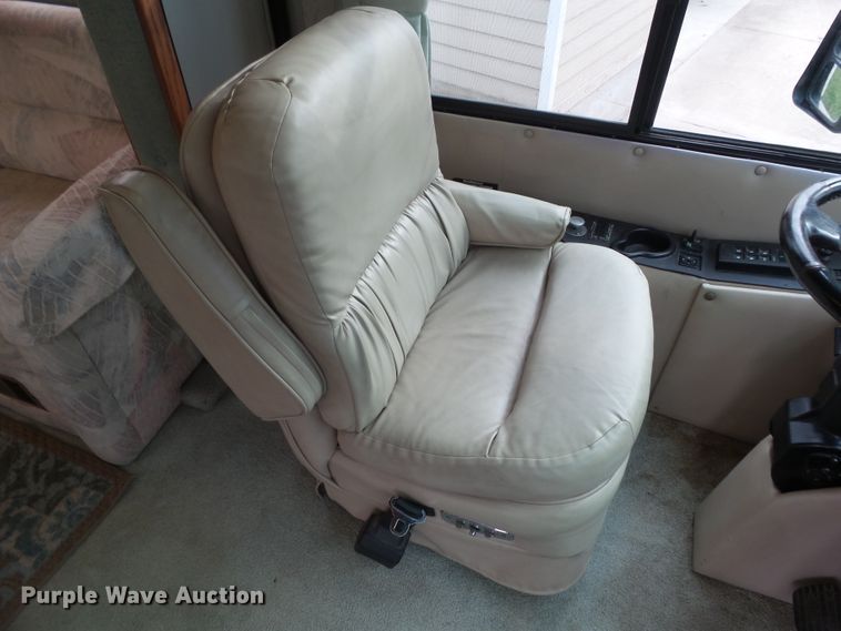 image for item DF0960 1997 Monaco Windsor  RV