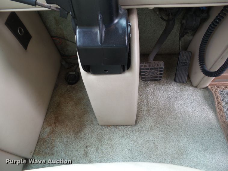 image for item DF0960 1997 Monaco Windsor  RV