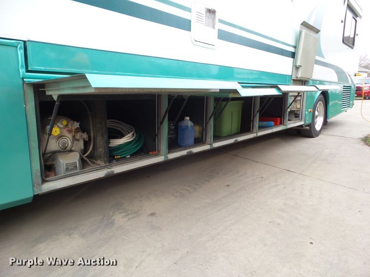 image for item DF0960 1997 Monaco Windsor  RV