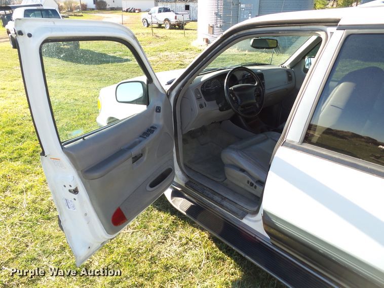 image for item DF0974 1998 Mercury Mountaineer  SUV