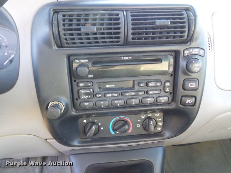 image for item DF0974 1998 Mercury Mountaineer  SUV