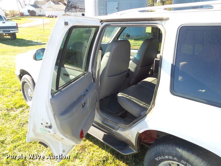 image for item DF0974 1998 Mercury Mountaineer  SUV