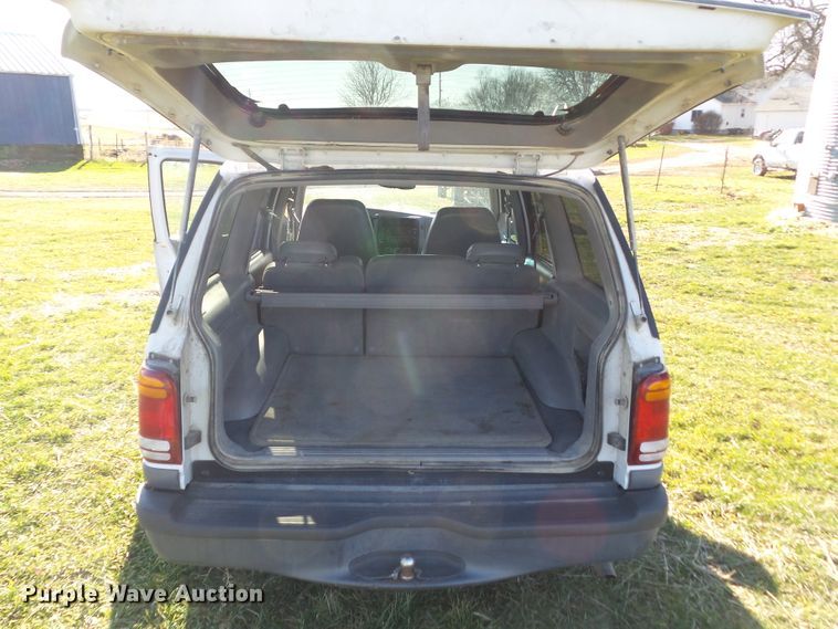 image for item DF0974 1998 Mercury Mountaineer  SUV