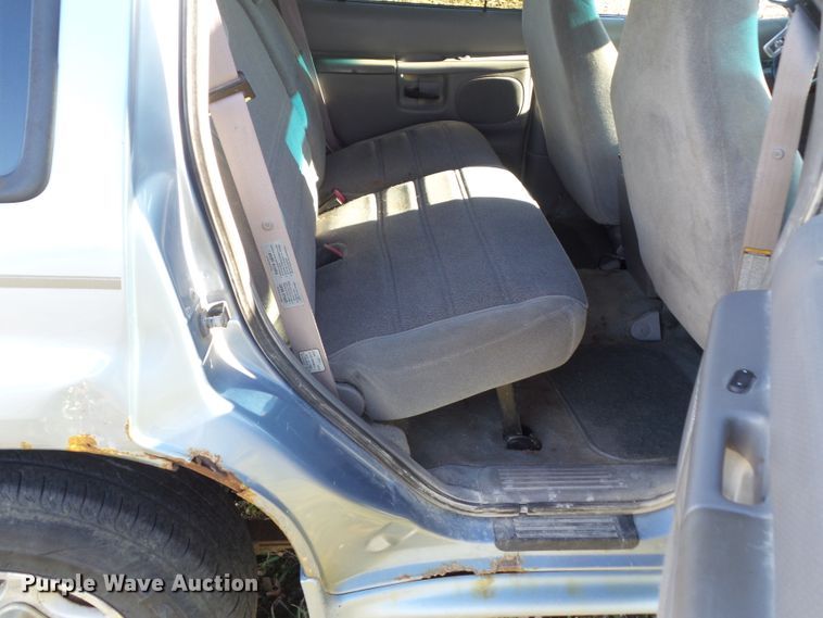 image for item DF0975 1998 Ford Explorer XLT  SUV