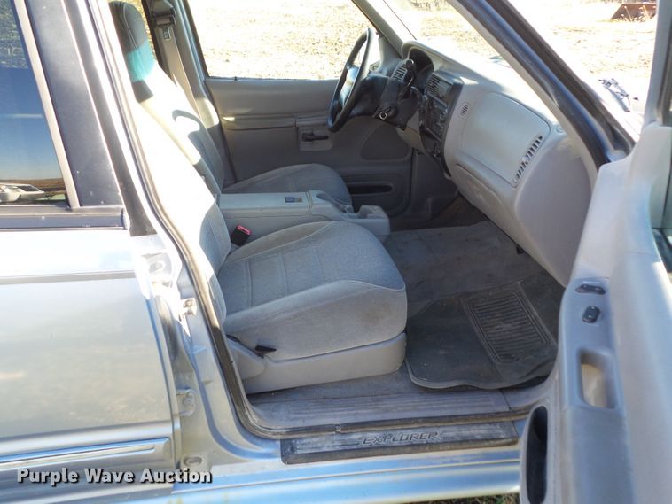 image for item DF0975 1998 Ford Explorer XLT  SUV
