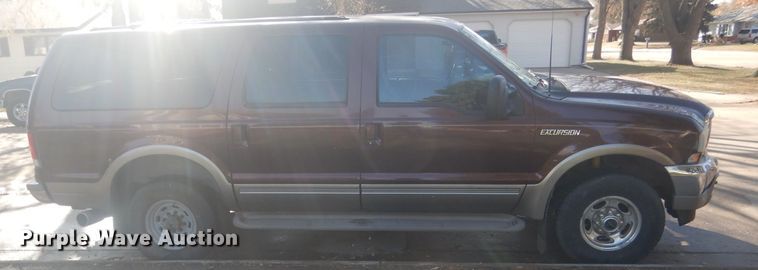 image for item DG4648 2000 Ford Excursion Limited  SUV