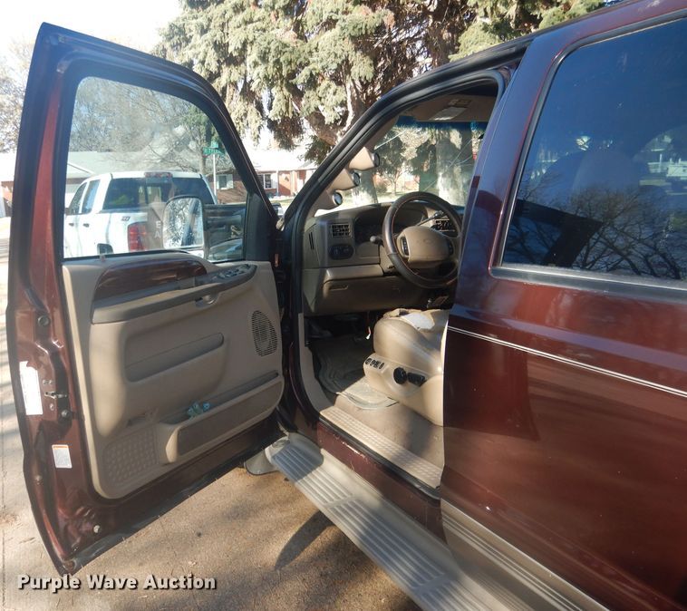 image for item DG4648 2000 Ford Excursion Limited  SUV