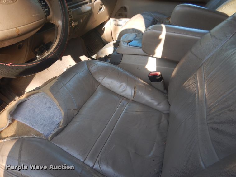 image for item DG4648 2000 Ford Excursion Limited  SUV