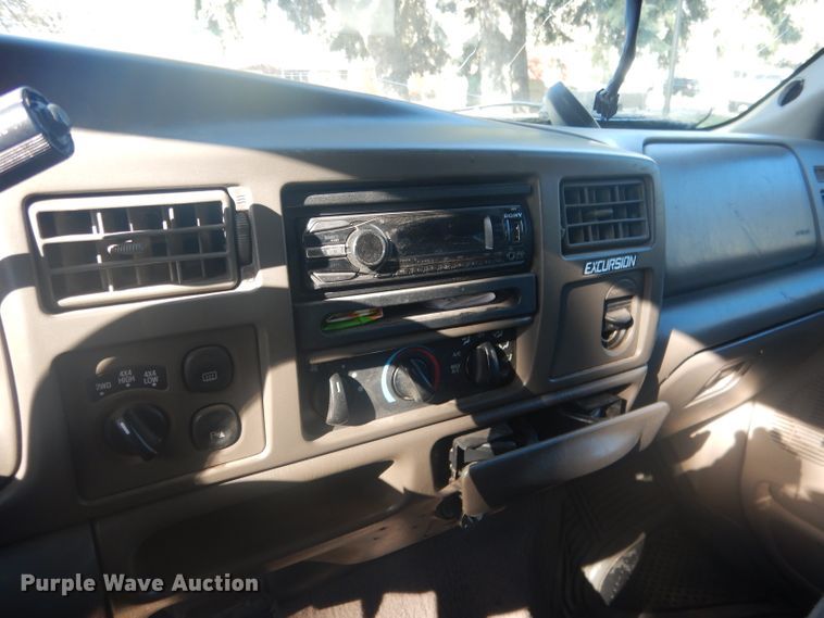 image for item DG4648 2000 Ford Excursion Limited  SUV