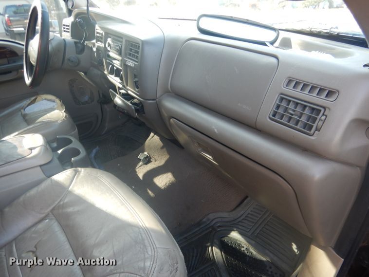 image for item DG4648 2000 Ford Excursion Limited  SUV