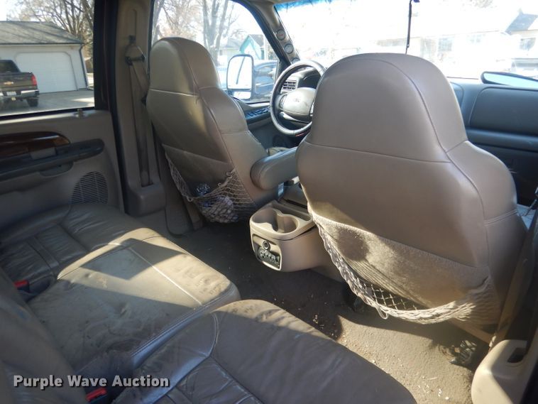 image for item DG4648 2000 Ford Excursion Limited  SUV