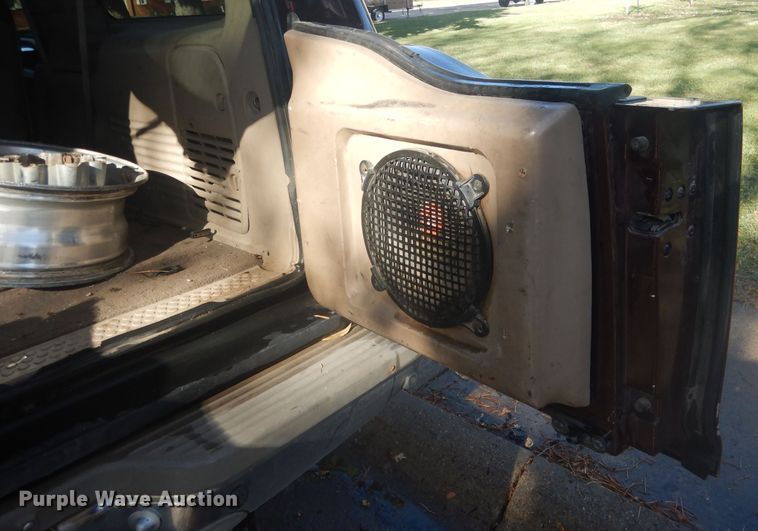 image for item DG4648 2000 Ford Excursion Limited  SUV