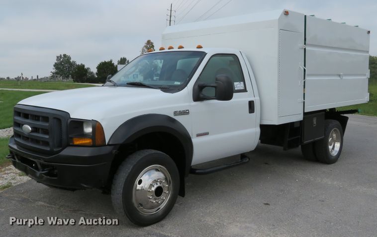 image for item DH1184 2006 Ford F550 Super Duty XL  chipper truck