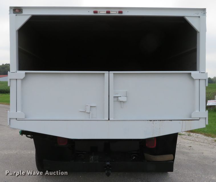 image for item DH1184 2006 Ford F550 Super Duty XL  chipper truck