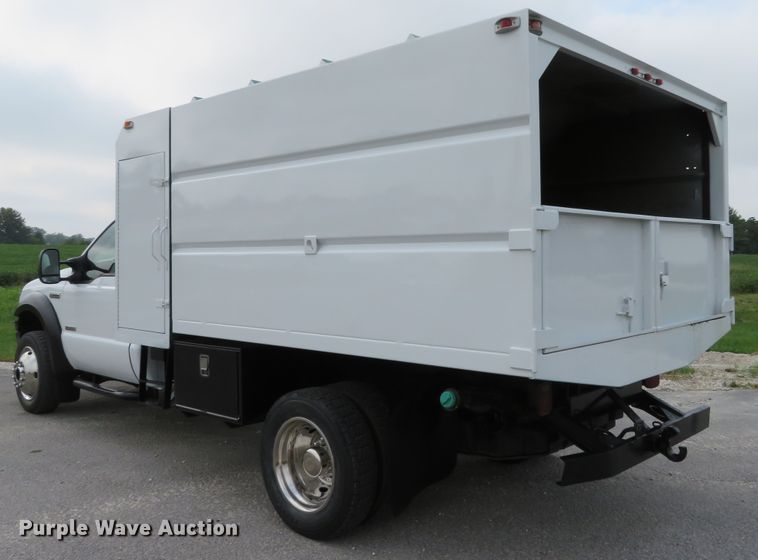 image for item DH1184 2006 Ford F550 Super Duty XL  chipper truck