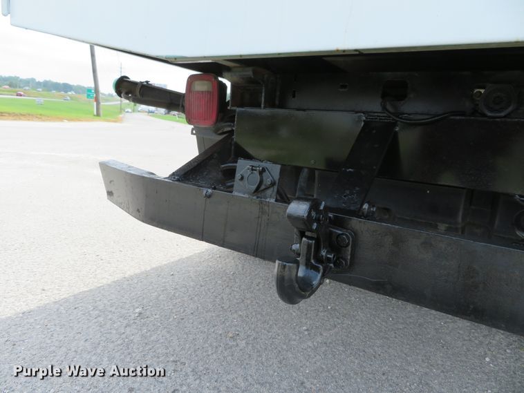 image for item DH1184 2006 Ford F550 Super Duty XL  chipper truck