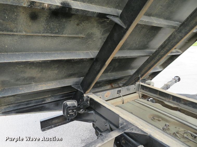 image for item DH1184 2006 Ford F550 Super Duty XL  chipper truck