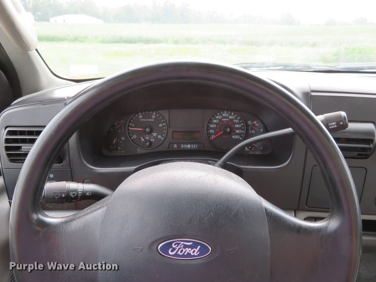 image for item DH1184 2006 Ford F550 Super Duty XL  chipper truck