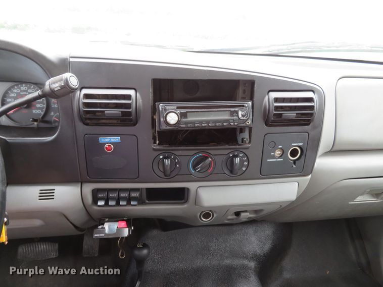 image for item DH1184 2006 Ford F550 Super Duty XL  chipper truck