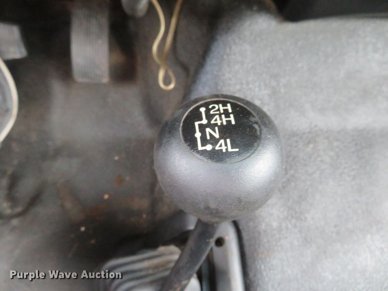 image for item DH1184 2006 Ford F550 Super Duty XL  chipper truck