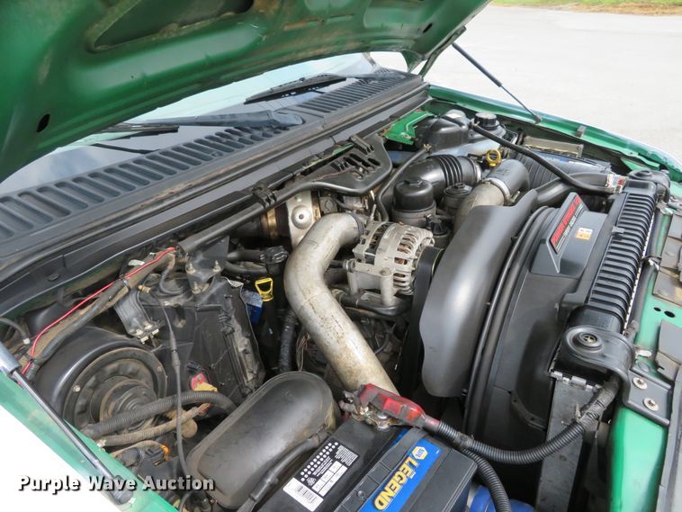 image for item DH1184 2006 Ford F550 Super Duty XL  chipper truck