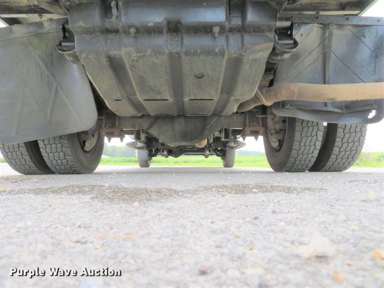 image for item DH1184 2006 Ford F550 Super Duty XL  chipper truck