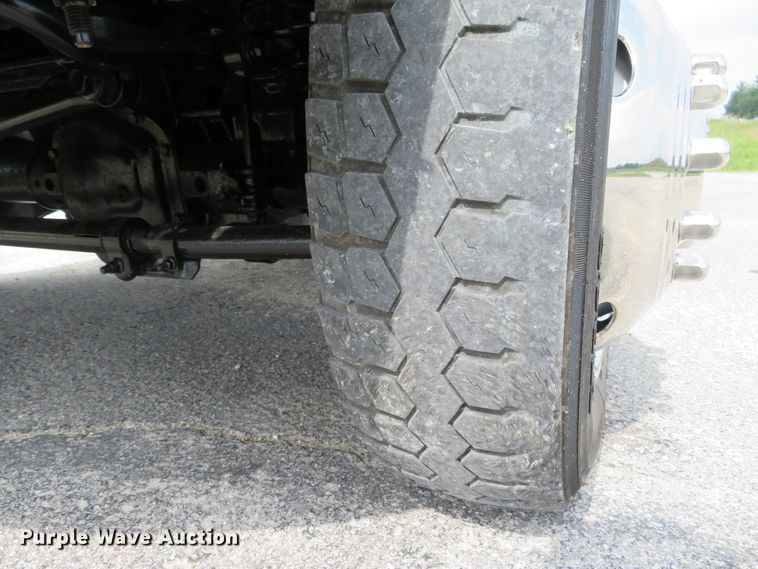 image for item DH1184 2006 Ford F550 Super Duty XL  chipper truck