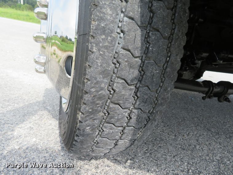 image for item DH1184 2006 Ford F550 Super Duty XL  chipper truck