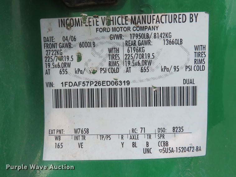 image for item DH1184 2006 Ford F550 Super Duty XL  chipper truck