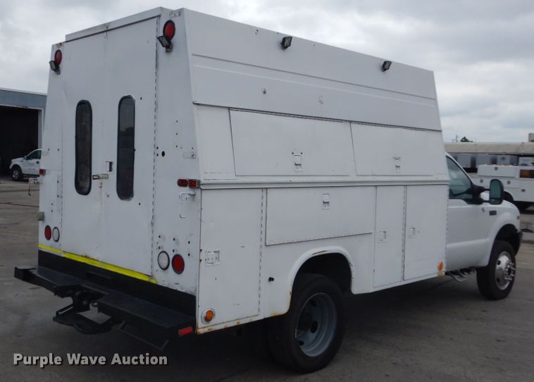 image for item DH5161 1999 Ford F450 Super Duty  utility truck