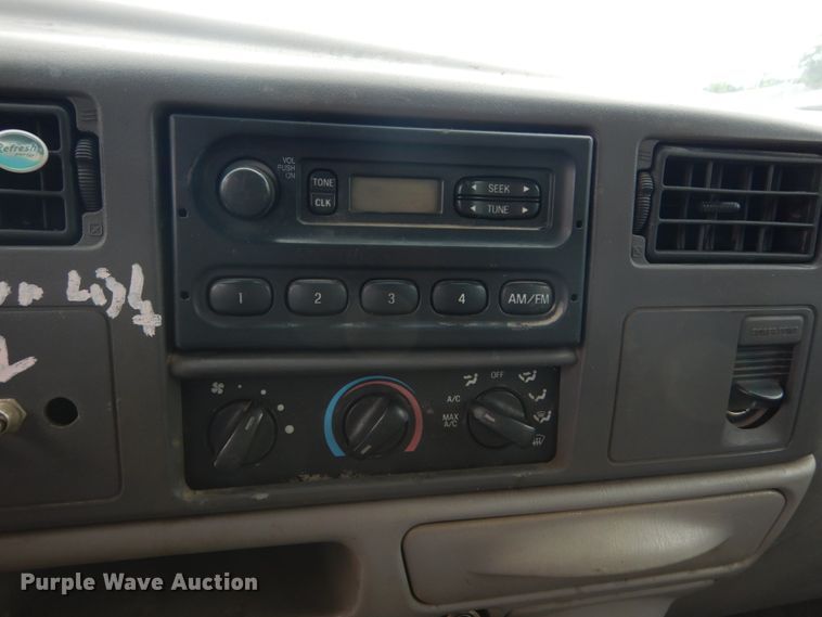 image for item DH5161 1999 Ford F450 Super Duty  utility truck