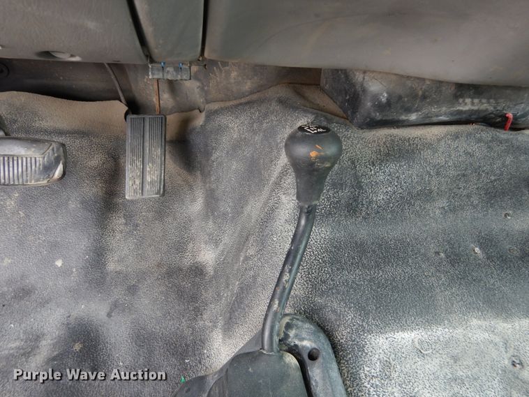 image for item DH5161 1999 Ford F450 Super Duty  utility truck