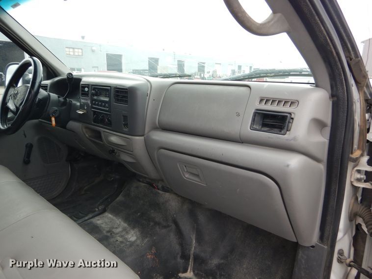 image for item DH5161 1999 Ford F450 Super Duty  utility truck