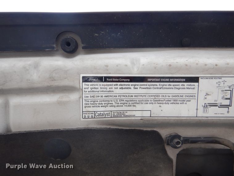 image for item DH5161 1999 Ford F450 Super Duty  utility truck