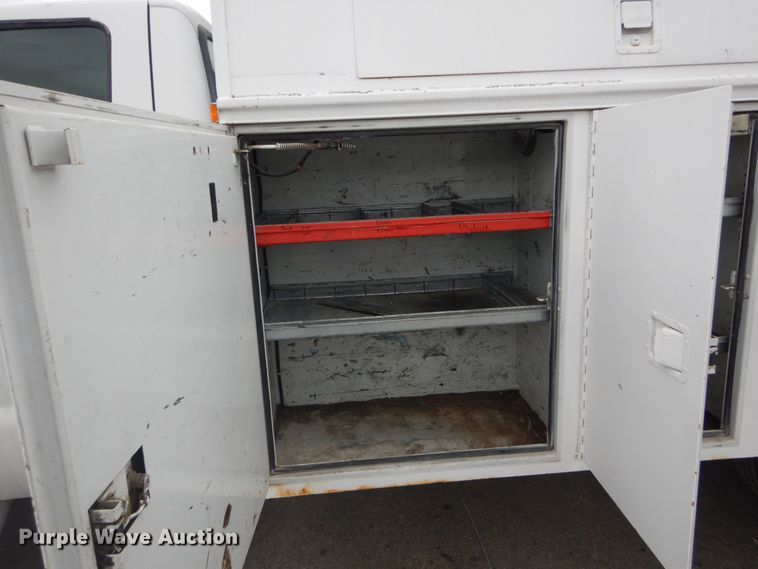 image for item DH5161 1999 Ford F450 Super Duty  utility truck