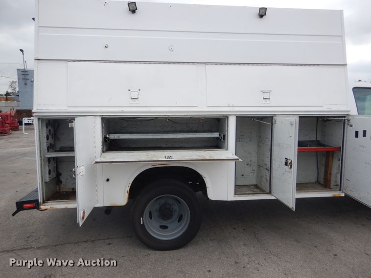 image for item DH5161 1999 Ford F450 Super Duty  utility truck