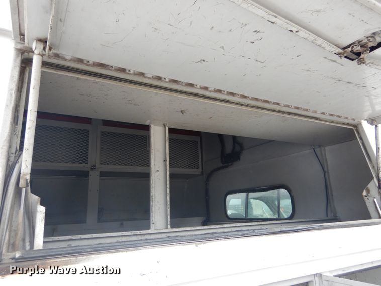 image for item DH5161 1999 Ford F450 Super Duty  utility truck