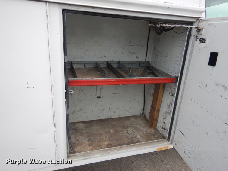 image for item DH5161 1999 Ford F450 Super Duty  utility truck