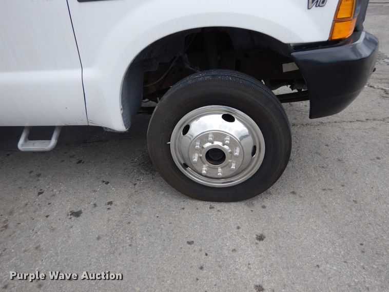 image for item DH5161 1999 Ford F450 Super Duty  utility truck