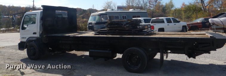 image for item DI1043 2006 Ford LCF  flatbed truck