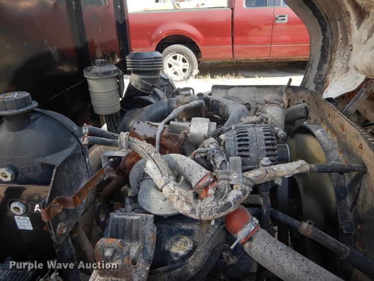 image for item DI1043 2006 Ford LCF  flatbed truck