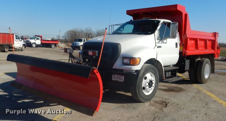 image for item DI1056 2005 Ford F750 Super Duty XL  dump truck